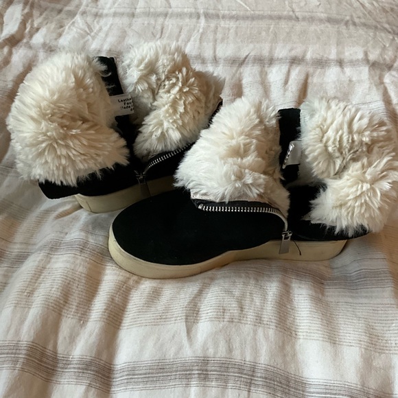 J/Slides Black Suede Zip Up Waterproof Boot with fur Lining Size 5.5 - Picture 5 of 7